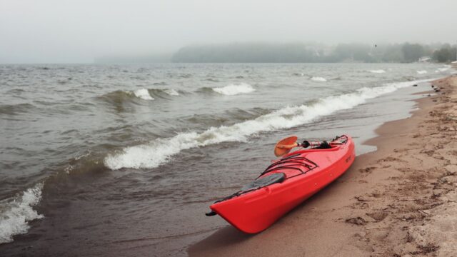 Batteries for a Kayak Fish Finder: Lithium vs Lead-Acid, Amp-Hours and Runtime Math